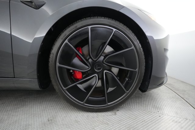 2025 Tesla Model 3 — photo 16 of 20