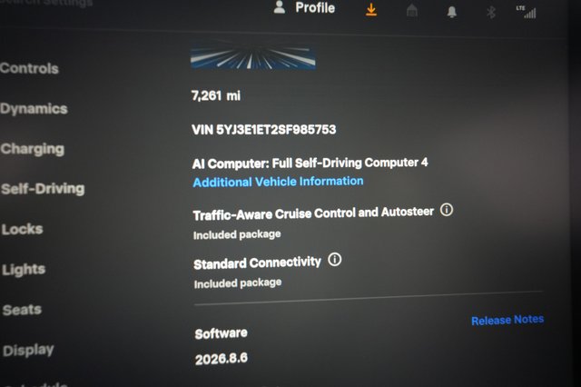 2025 Tesla Model 3 — photo 5 of 20