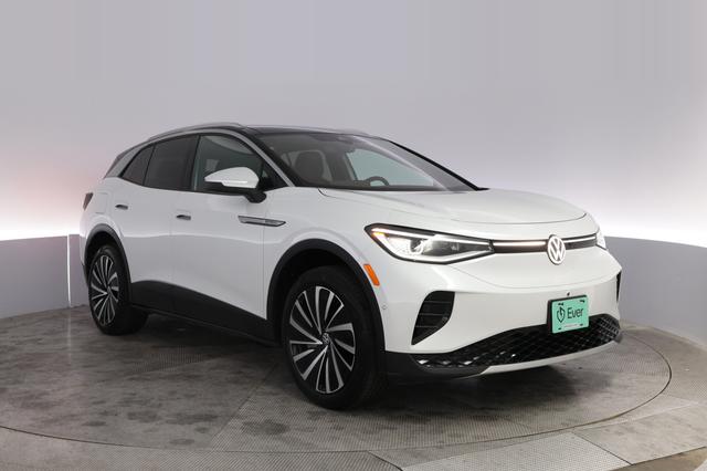 2023 Volkswagen ID.4 — photo 10 of 20