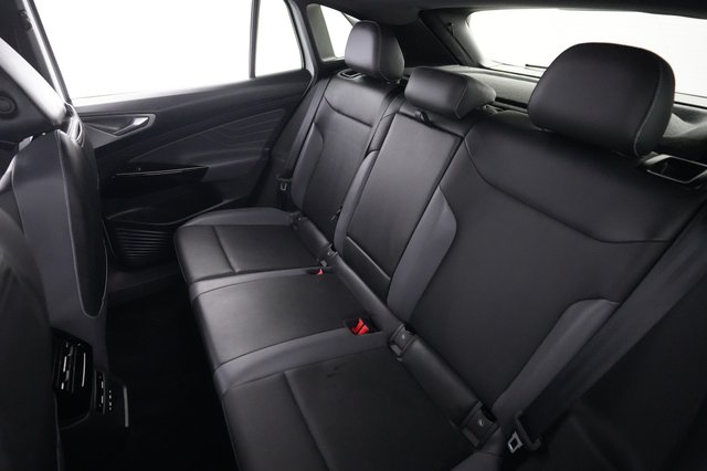 2023 Volkswagen ID.4 — photo 19 of 20