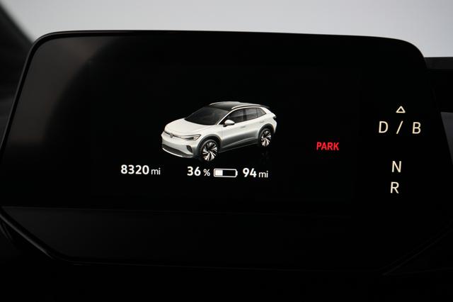 2023 Volkswagen ID.4 — photo 5 of 20
