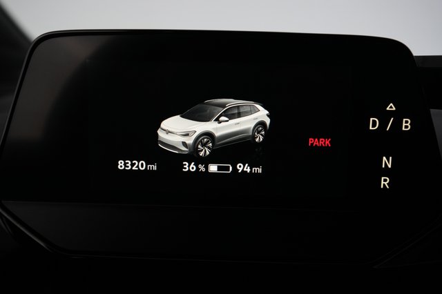 2023 Volkswagen ID.4 — photo 5 of 20