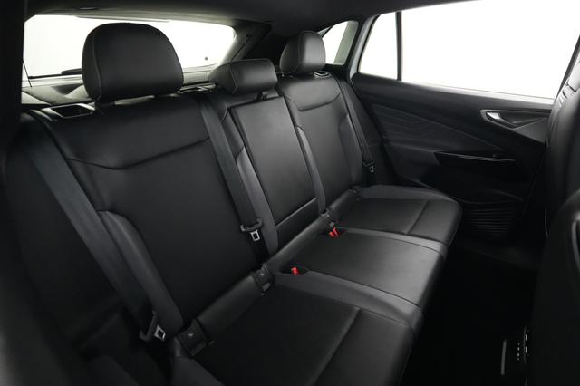 2023 Volkswagen ID.4 — photo 4 of 20