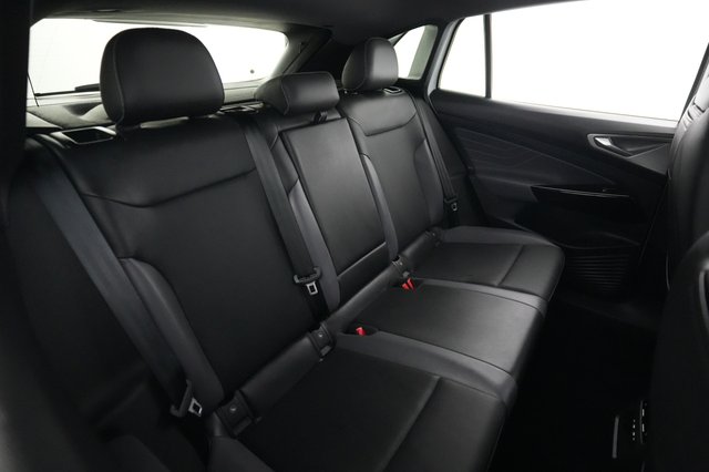 2023 Volkswagen ID.4 — photo 4 of 20
