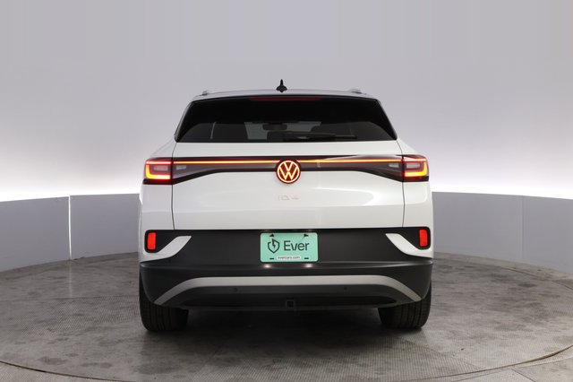 2023 Volkswagen ID.4 — photo 12 of 20