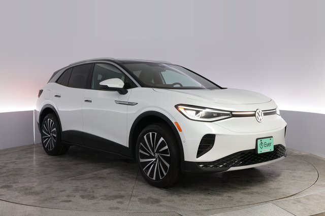 2023 Volkswagen ID.4 — photo 10 of 22