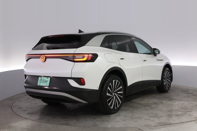 2023 Volkswagen ID.4 — photo 2 of 22