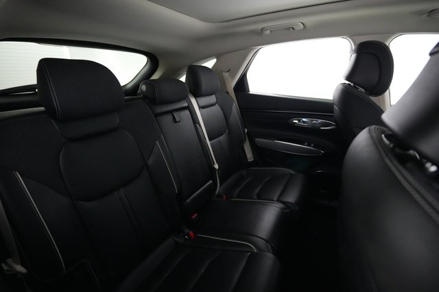 2023 Genesis Electrified GV70 — photo 4 of 21