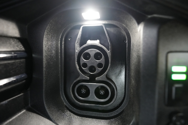 2023 Genesis Electrified GV70