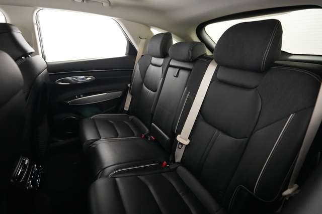 2023 Genesis Electrified GV70