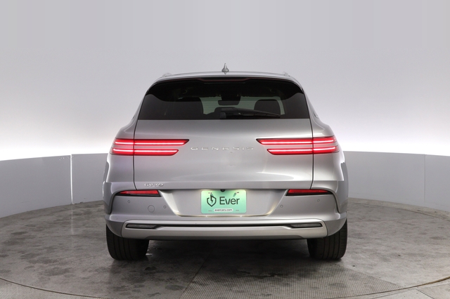 2023 Genesis Electrified GV70