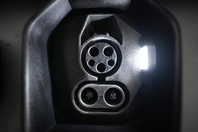 2023 Kia Niro EV — photo 8 of 21