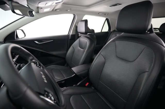 2023 Kia Niro EV — photo 3 of 21