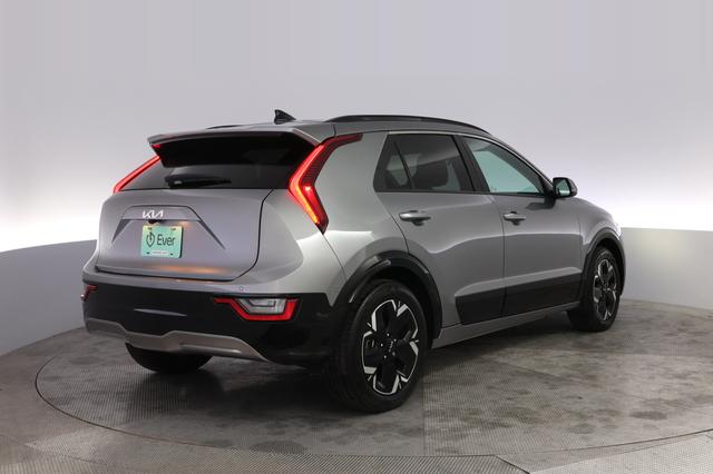 2023 Kia Niro EV — photo 2 of 21