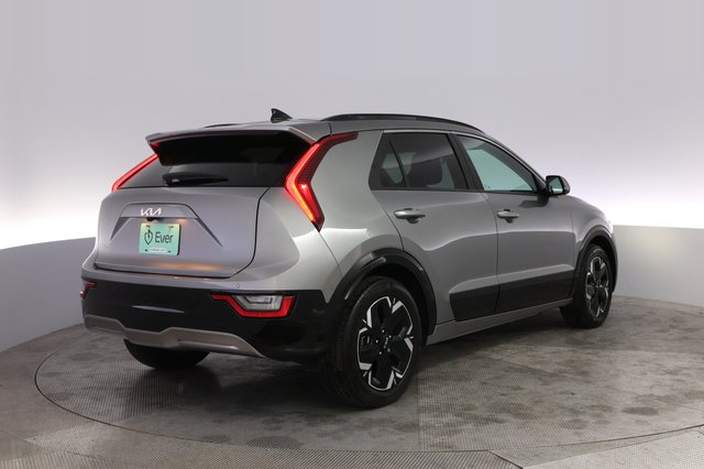 2023 Kia Niro EV — photo 2 of 21