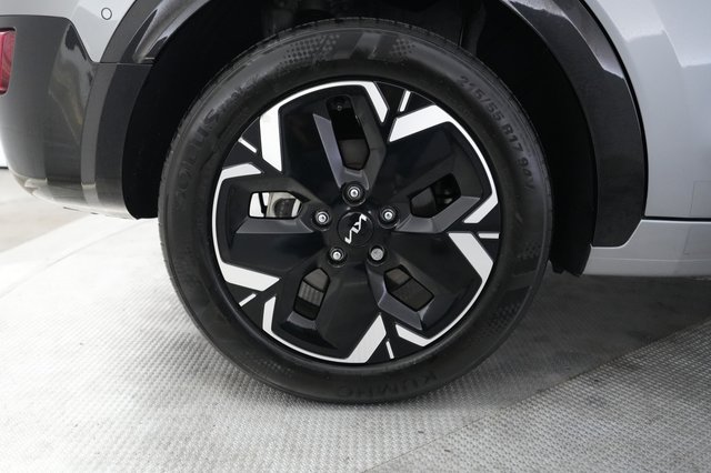 2023 Kia Niro EV — photo 17 of 21