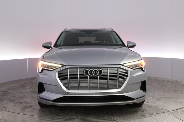 2023 Audi e-tron — photo 9 of 25