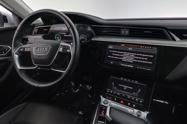 2023 Audi e-tron — photo 20 of 25