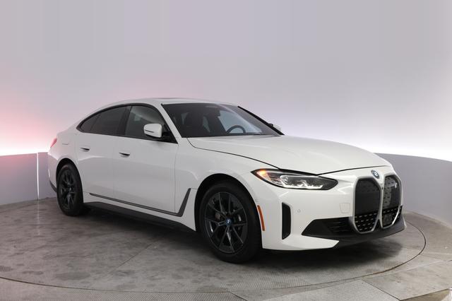 2023 BMW i4 — photo 10 of 20