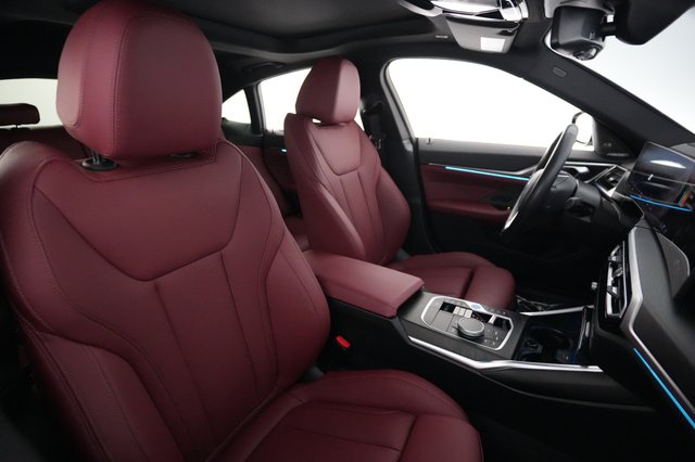 2023 BMW i4 — photo 18 of 20