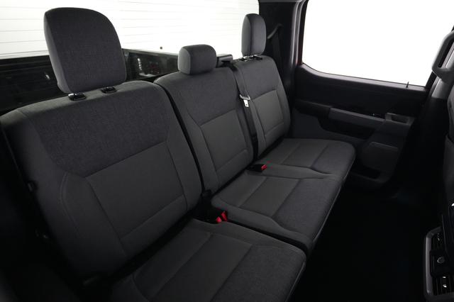 2024 Ford F-150 Lightning — photo 4 of 15