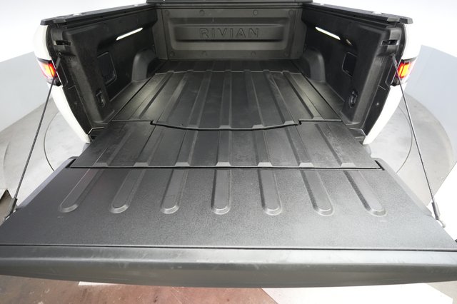 2024 Rivian R1T — photo 6 of 20