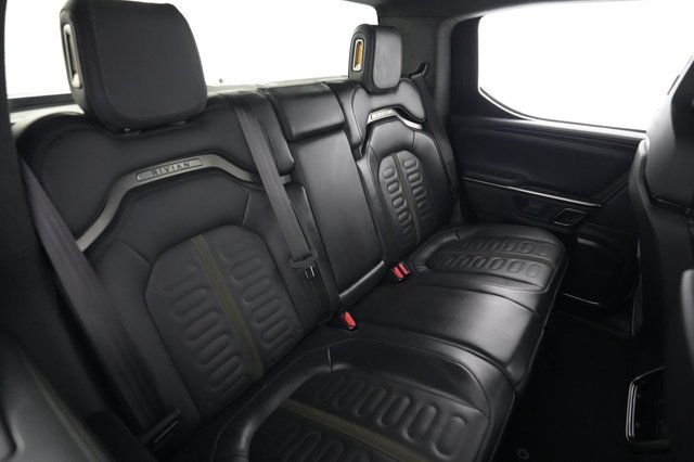 2024 Rivian R1T — photo 4 of 20