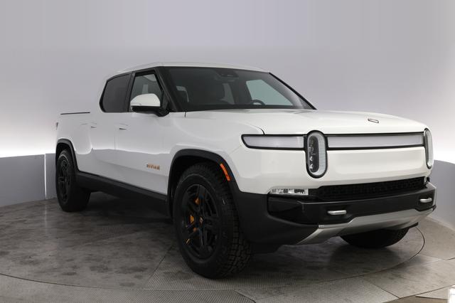 2024 Rivian R1T — photo 10 of 20