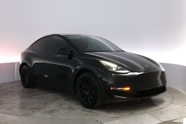 2024 Tesla Model Y — photo 10 of 26