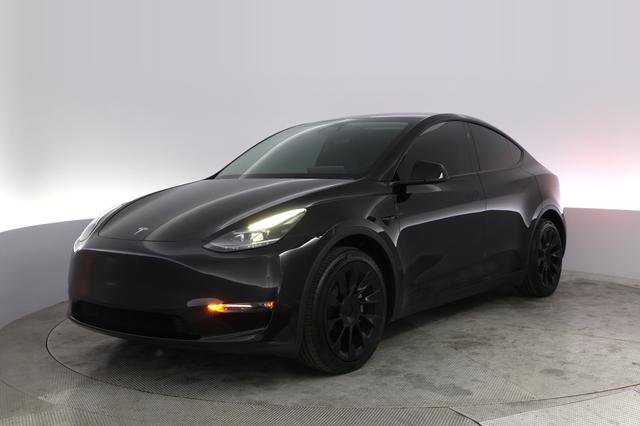 2024 Tesla Model Y — VIN 7SAYGAEE1RF205126