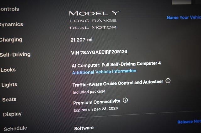 2024 Tesla Model Y — photo 5 of 26