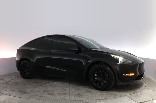 2024 Tesla Model Y — photo 11 of 26