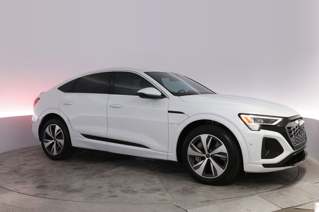 2024 Audi Q8 e-tron