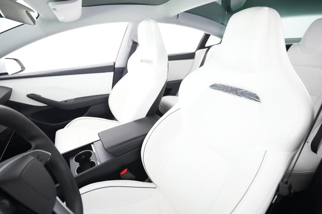 2025 Tesla Model 3 — photo 3 of 27