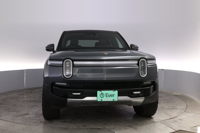 2025 Rivian R1T — photo 9 of 25