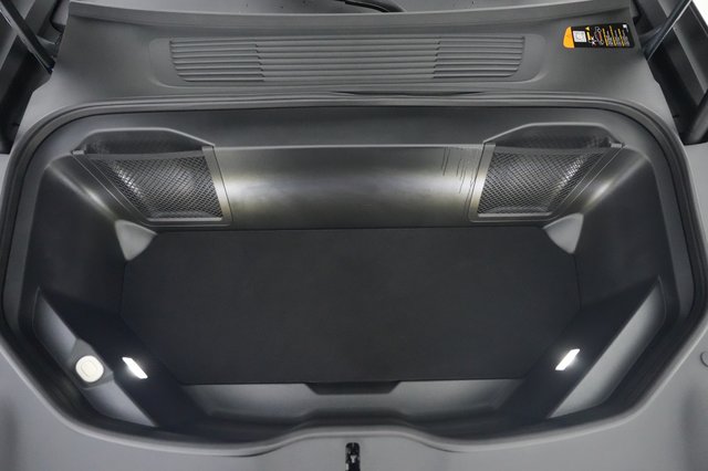 2025 Rivian R1T — photo 23 of 25