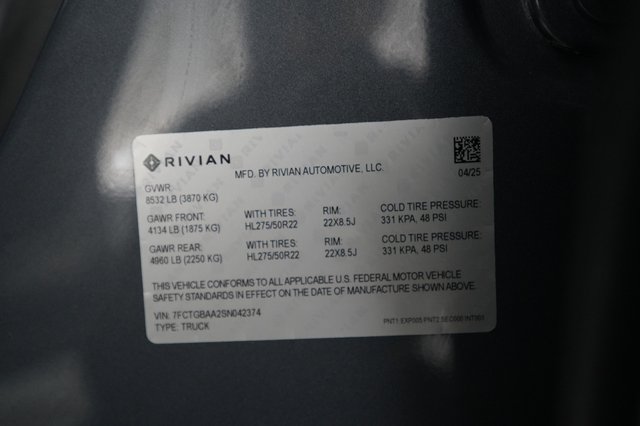 2025 Rivian R1T — photo 25 of 25