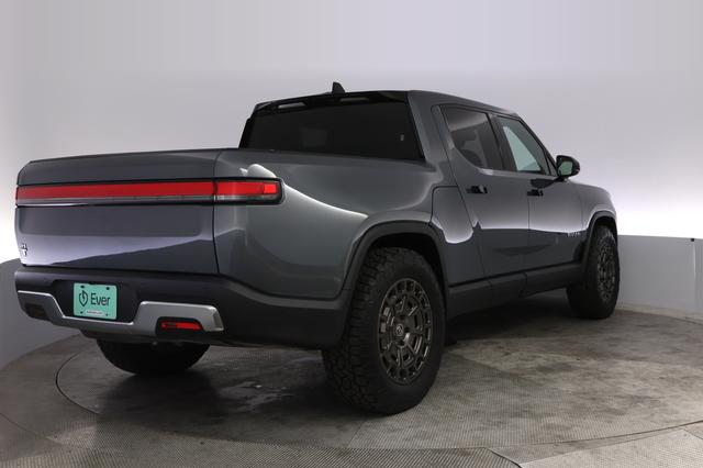 2025 Rivian R1T — photo 2 of 25