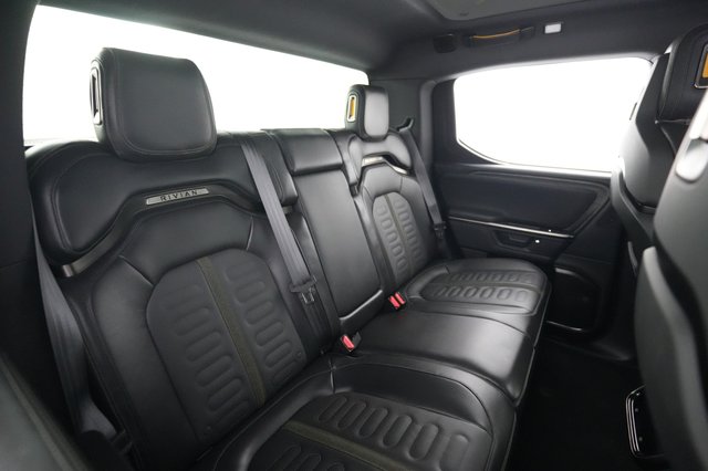 2025 Rivian R1T — photo 4 of 25