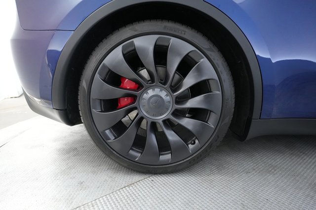 2020 Tesla Model Y — photo 17 of 28