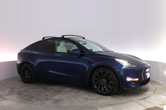 2020 Tesla Model Y — photo 11 of 28