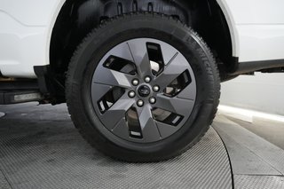 2022 Ford F-150 Lightning — photo 7 of 15