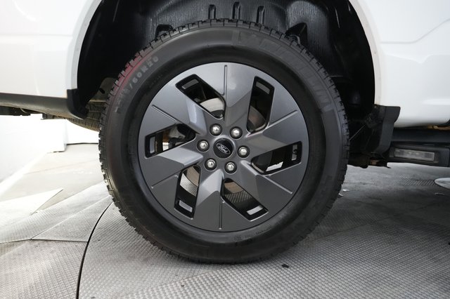 2022 Ford F-150 Lightning — photo 11 of 15