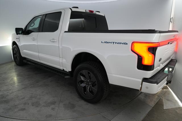 2022 Ford F-150 Lightning — photo 2 of 15