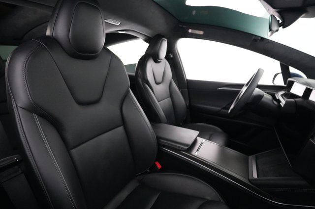 2023 Tesla Model X — photo 18 of 33