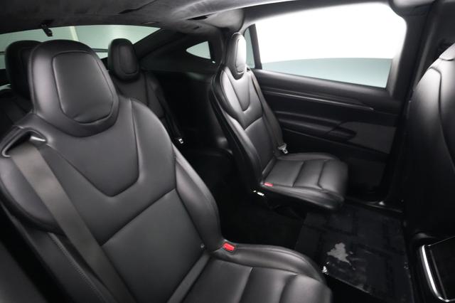 2023 Tesla Model X — photo 4 of 33