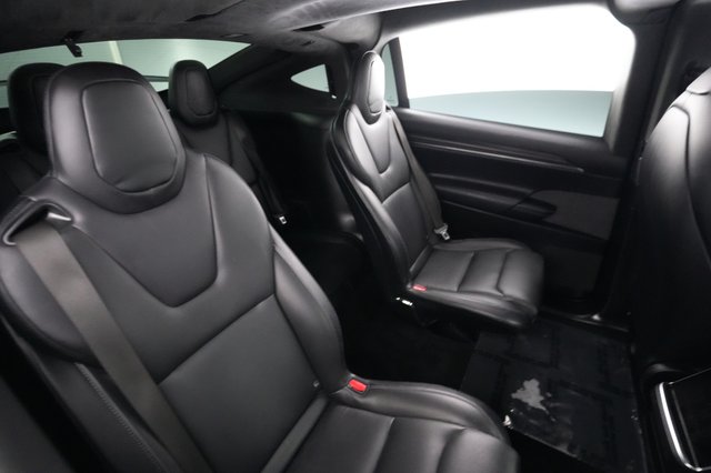 2023 Tesla Model X — photo 4 of 33