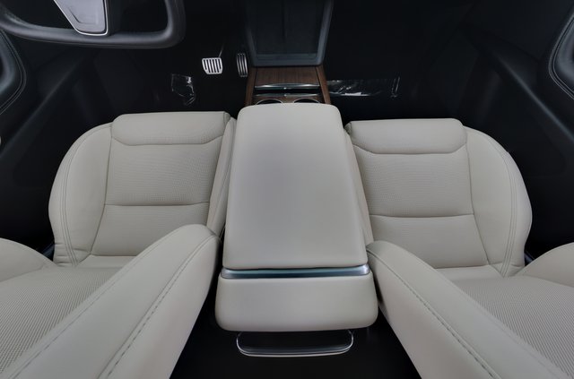2023 Tesla Model X — photo 22 of 26