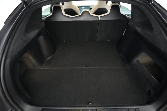 2023 Tesla Model X — photo 6 of 26