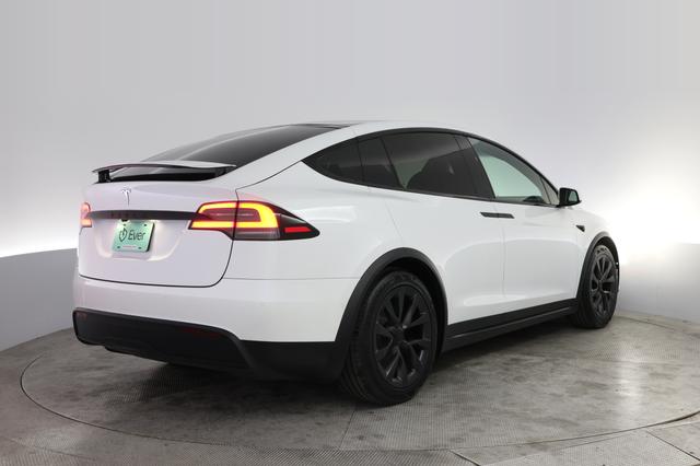 2023 Tesla Model X — photo 2 of 26